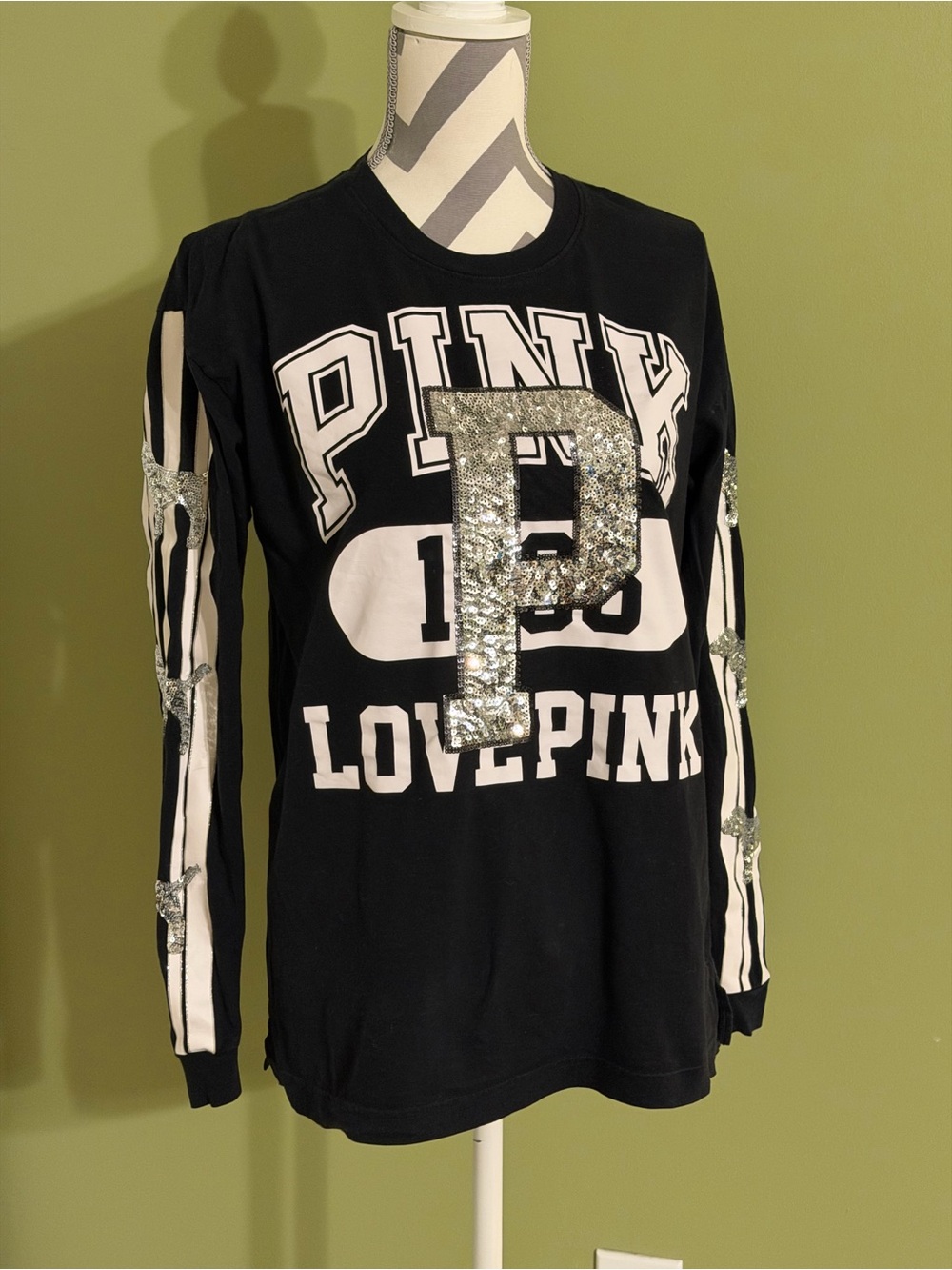 Victoria’s secret PINK bling dog campus tee